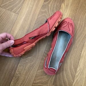 Merrell "Oceania Lava" Coral Vibram Soles Sporty Slip On Ballet Flats - Cutout